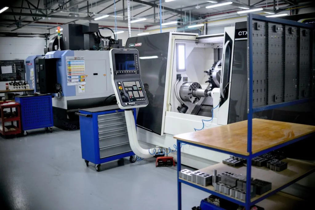 Fortschrittliches CNC.